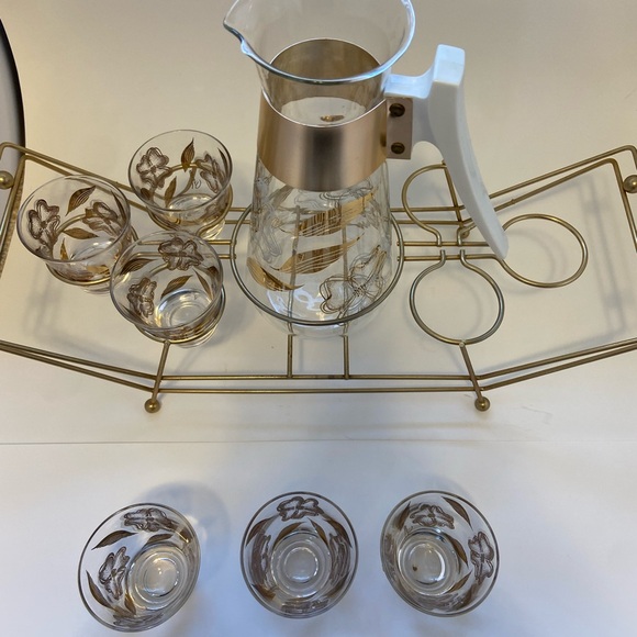 MCM Cocktail Pitcher and glasses with gold serving tray - Picture 8 of 11